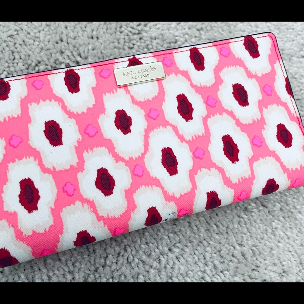 Kate Spade Bright Coral Wallet